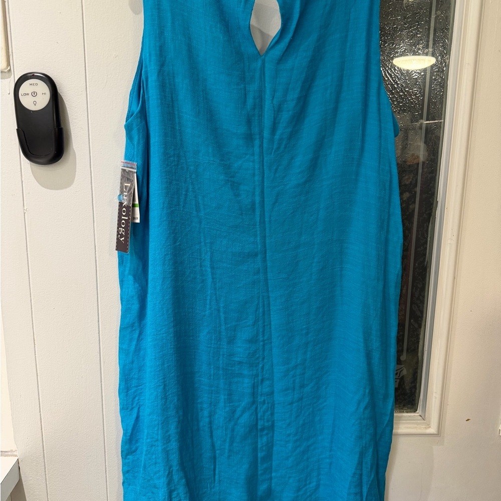 Luxology Turquoise Dress with Colorful Embroidery - Picture 3 of 3